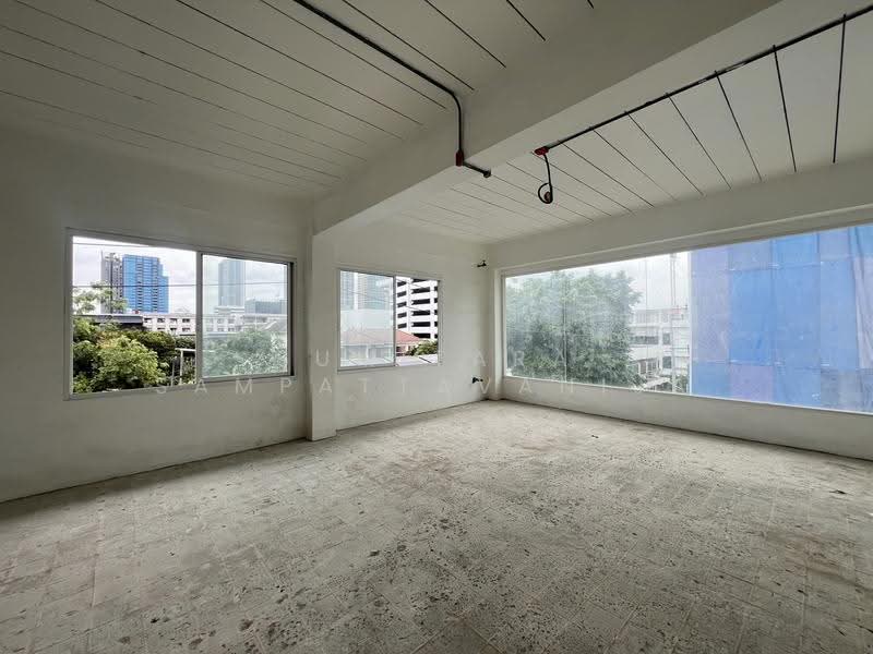 พื้นที่ให้เช่า เอกมัย สุขุมวิท : Space for rent Ekkamai, Sukhumvit, กรุงเทพ, คลองตันเหนือ, วัฒนา, กรุงเทพ, 24 ตร.ม., พื้นที่ขายของ ให้เช่า, โดย Sumitara Sampattavanija, 500489835 - DDproperty.com