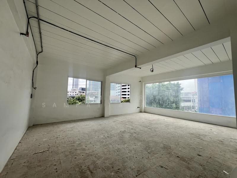 Space for rent Ekkamai, Sukhumvit, Bangkok, Khlong Tan Nua, Watthana, Bangkok, , 24 sqm, Retail Space For Rent, by Sumitara Sampattavanija, 500489835 - DDproperty.com
