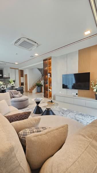 Mantana Bangna Km.15, Samut Prakan, 456 Bangna-Trad Road Km.15, Bang Chalong, Bang Plee, Samut Prakan, 4 Bedrooms, 325 sqm, Single Detached House For Rent, by Ivy Jang, 500489848 - DDproperty.com