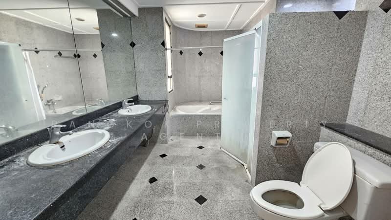 Baan Thai Living Ekkamai, Bangkok, 40 Soi Pridi Banomyong 31, Khlong Tan Nua, Watthana, Bangkok, 4 Bedrooms, 332 sqm, Condo For Rent, by BANGKOK PROPERTY AGENTS, 500489855 - DDproperty.com