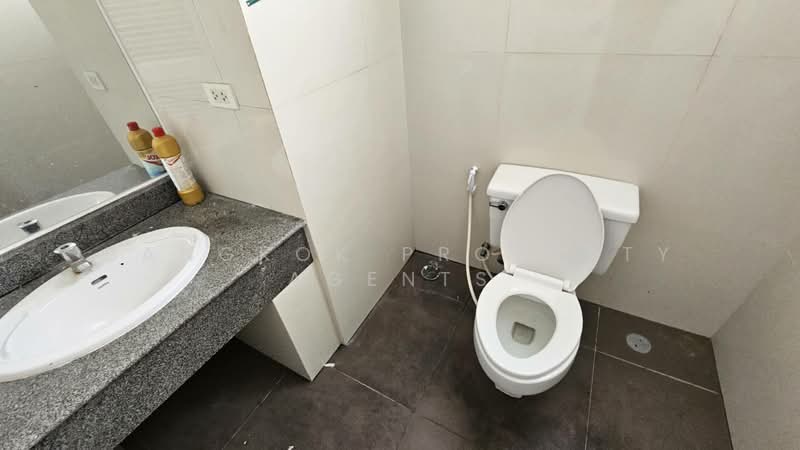 Baan Thai Living Ekkamai, Bangkok, 40 Soi Pridi Banomyong 31, Khlong Tan Nua, Watthana, Bangkok, 4 Bedrooms, 332 sqm, Condo For Rent, by BANGKOK PROPERTY AGENTS, 500489855 - DDproperty.com