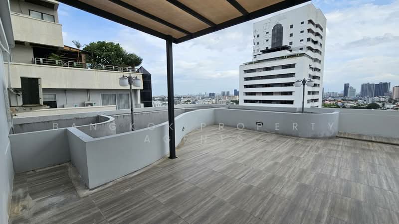 Baan Thai Living Ekkamai, Bangkok, 40 Soi Pridi Banomyong 31, Khlong Tan Nua, Watthana, Bangkok, 3 Bedrooms, 304 sqm, Condo For Rent, by BANGKOK PROPERTY AGENTS, 500489868 - DDproperty.com
