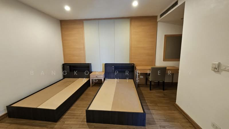 Baan Thai Living Ekkamai, Bangkok, 40 Soi Pridi Banomyong 31, Khlong Tan Nua, Watthana, Bangkok, 3 Bedrooms, 304 sqm, Condo For Rent, by BANGKOK PROPERTY AGENTS, 500489868 - DDproperty.com