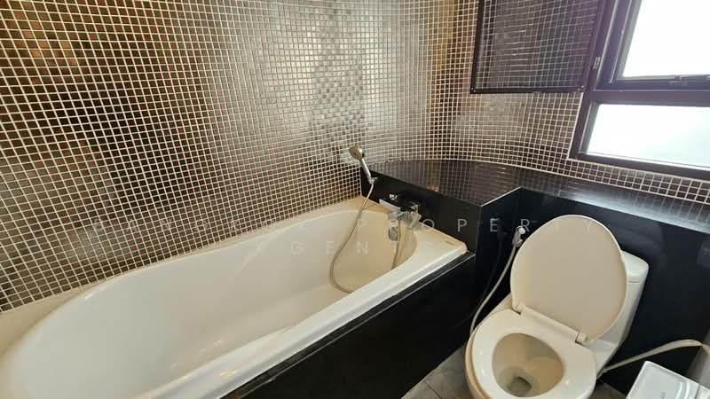 Baan Thai Living Ekkamai, Bangkok, 40 Soi Pridi Banomyong 31, Khlong Tan Nua, Watthana, Bangkok, 3 Bedrooms, 304 sqm, Condo For Rent, by BANGKOK PROPERTY AGENTS, 500489868 - DDproperty.com