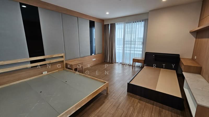 Baan Thai Living Ekkamai, Bangkok, 40 Soi Pridi Banomyong 31, Khlong Tan Nua, Watthana, Bangkok, 3 Bedrooms, 304 sqm, Condo For Rent, by BANGKOK PROPERTY AGENTS, 500489868 - DDproperty.com