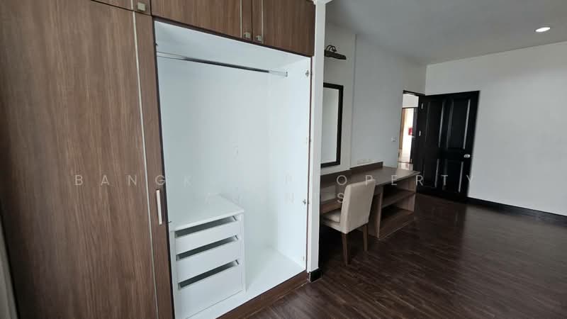 Baan Thai Living Ekkamai, Bangkok, 40 Soi Pridi Banomyong 31, Khlong Tan Nua, Watthana, Bangkok, 3 Bedrooms, 170 sqm, Condo For Rent, by BANGKOK PROPERTY AGENTS, 500489873 - DDproperty.com