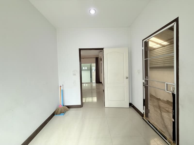 Neo-City Donmuang, Bangkok, Soi Nawong Pracha Phatthana 13, Si Khan, Don Mueang, Bangkok, 3 Bedrooms, 180 sqm, Single Detached House For Sale, by คุณ ศศิวิภา พูลทา, 500489947 - DDproperty.com