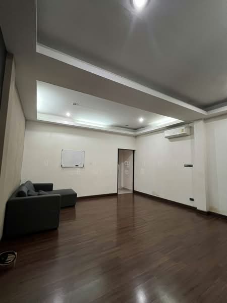 Townhouse Ladprao 41, Bangkok, ลาดพร้าว 41, Samsen Nok, Huai Khwang, Bangkok, 2 Bedrooms, 180 sqm, Townhouse For Rent, by ปรินทร์ญาดา ชิณโชติ, 500489958 - DDproperty.com