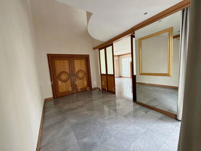 Moobaan Tararom Huamark, Bangkok, Tararom Huamark Soi 1, Phlapphla, Wang Thonglang, Bangkok, 4 Bedrooms, 440 sqm, Single Detached House For Sale, by HOME Real Estate Service, 500489961 - DDproperty.com