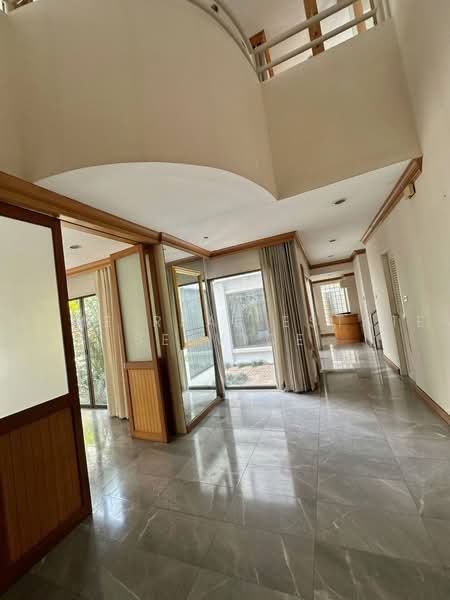 Moobaan Tararom Huamark, Bangkok, Tararom Huamark Soi 1, Phlapphla, Wang Thonglang, Bangkok, 4 Bedrooms, 440 sqm, Single Detached House For Sale, by HOME Real Estate Service, 500489961 - DDproperty.com