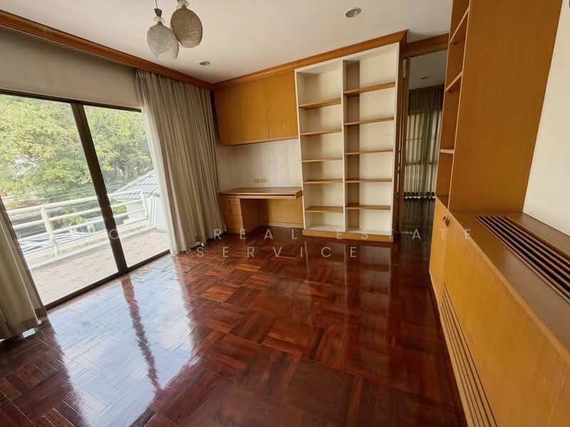 Moobaan Tararom Huamark, Bangkok, Tararom Huamark Soi 1, Phlapphla, Wang Thonglang, Bangkok, 4 Bedrooms, 440 sqm, Single Detached House For Sale, by HOME Real Estate Service, 500489961 - DDproperty.com
