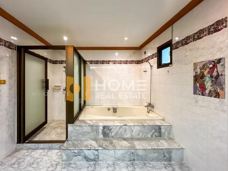 Moobaan Tararom Huamark, Bangkok, Tararom Huamark Soi 1, Phlapphla, Wang Thonglang, Bangkok, 4 Bedrooms, 440 sqm, Single Detached House For Sale, by HOME Real Estate Service, 500489961 - DDproperty.com