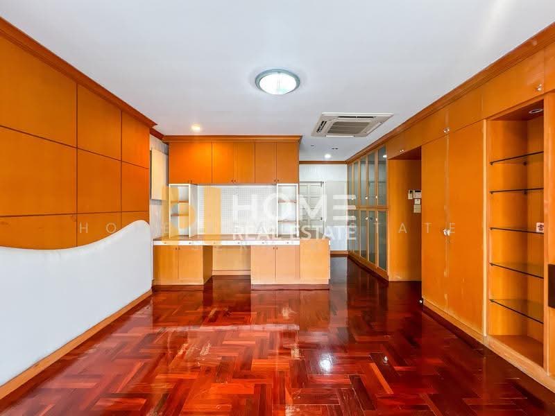 Moobaan Tararom Huamark, Bangkok, Tararom Huamark Soi 1, Phlapphla, Wang Thonglang, Bangkok, 4 Bedrooms, 440 sqm, Single Detached House For Sale, by HOME Real Estate Service, 500489961 - DDproperty.com