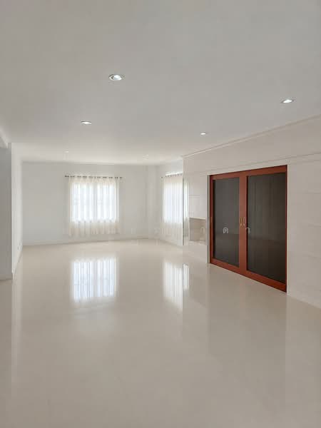 Chom Ploen Ville Phutthamonthon Sai 2, Bangkok, Bang Kae Nua, Bang Khae, Bangkok, 4 Bedrooms, 250 sqm, Single Detached House For Rent, by ปรินทร์ญาดา ชิณโชติ, 500489962 - DDproperty.com