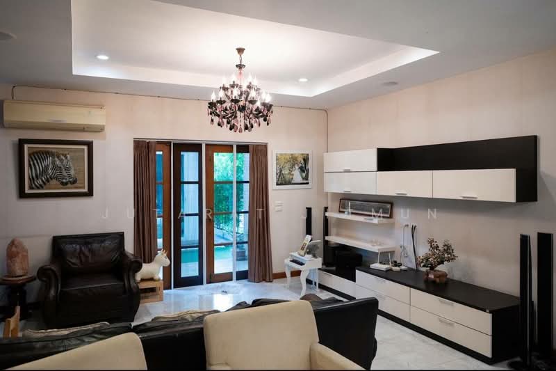 Laddarom Ekkamai-Ramintra, Bangkok, Kaset-Nawamin Road, Nuan Chan, Bueng Kum, Bangkok, 6 Bedrooms, 565 sqm, Single Detached House For Sale, by Jutarat Jitmun, 500489963 - DDproperty.com