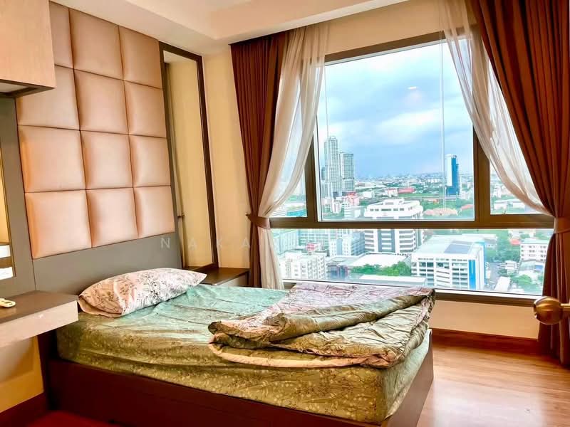 Thru Thonglor, Bangkok, Petchaburi Road, Bang Kapi, Huai Khwang, Bangkok, 2 Bedrooms, 62 sqm, Condo For Rent, by Nakarin S., 500489989 - DDproperty.com