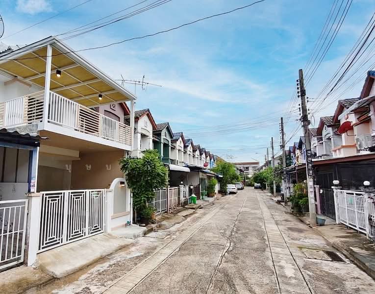 บ้านสวย ทำเลดี ติดถนนกาญจนาภิเษก หมู่บ้าน ลุมพินี บางบัวทอง ใกล้เซ็นทรัล เวสเกต, Nonthaburi, กาญจนาภิเษก, Phimonrat, Bang Bua Thong, Nonthaburi, 3 Bedrooms, 110 sqm, Townhouse For Sale, by บุษบากร (เจี๊ยบ), 500489994 - DDproperty.com