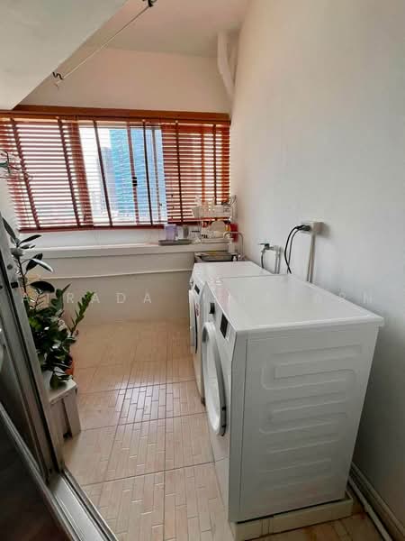 Tai Ping Towers, Bangkok, 582 Soi Sukhumvit 63, Khlong Tan Nua, Watthana, Bangkok, 2 Bedrooms, 145 sqm, Condo For Rent, by Airada Parasarn, 500490004 - DDproperty.com