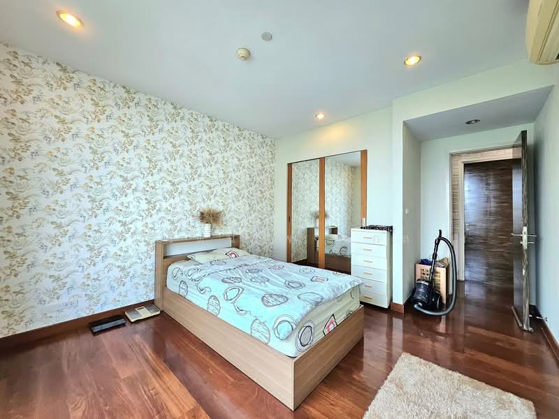 Watermark Chaophraya, Bangkok, Soi Charoennakorn 39-41, Charoennakorn Road, Bang Lam Phu Lang, Khlong San, Bangkok, 3 Bedrooms, 145 sqm, Condo For Sale, by Saranrat Pongklang, 500490016 - DDproperty.com