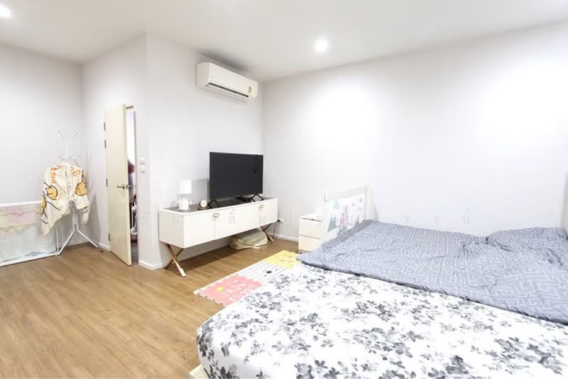 Baan Klang Muang The Edition Rama 9-Pattanakarn : บ้านกลางเมือง ดิ อิดิชั่น พระราม 9-พัฒนาการ, กรุงเทพ, ถนนเลียบมอเตอร์เวย์, ประเวศ, กรุงเทพ, 152 ตร.ม., ทาวน์เฮ้าส์ ขาย, โดย อภิชัย ลิ้มไชยโรจน์, 500490092 - DDproperty.com