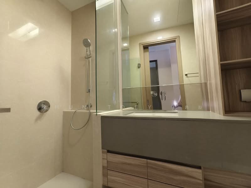 The Esse Asoke, Bangkok, 333 Soi Sukhumvit 21, Sukhumvit Road, Khlongtoei Nua, Watthana, Bangkok, 1 Bedroom, 45 sqm, Condo For Rent, by Khun Toey เตย, 500490146 - DDproperty.com