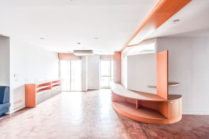 Silom Suite, Bangkok, Soi Sathorn 12, Sathorn Road, Silom, Bang Rak, Bangkok, 3 Bedrooms, 114 sqm, Condo For Sale, by Manat Kunphanphaichit, 500490163 - DDproperty.com