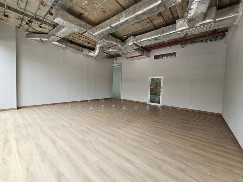 พื้นที่ให้เช่า สุขุมวิท พระโขนง : Space for rent Sukhumvit, Phra Khanong, กรุงเทพ, พระโขนง, คลองเตย, กรุงเทพ, 54 ตร.ม., พื้นที่ขายของ ให้เช่า, โดย Sumitara Sampattavanija, 500490165 - DDproperty.com