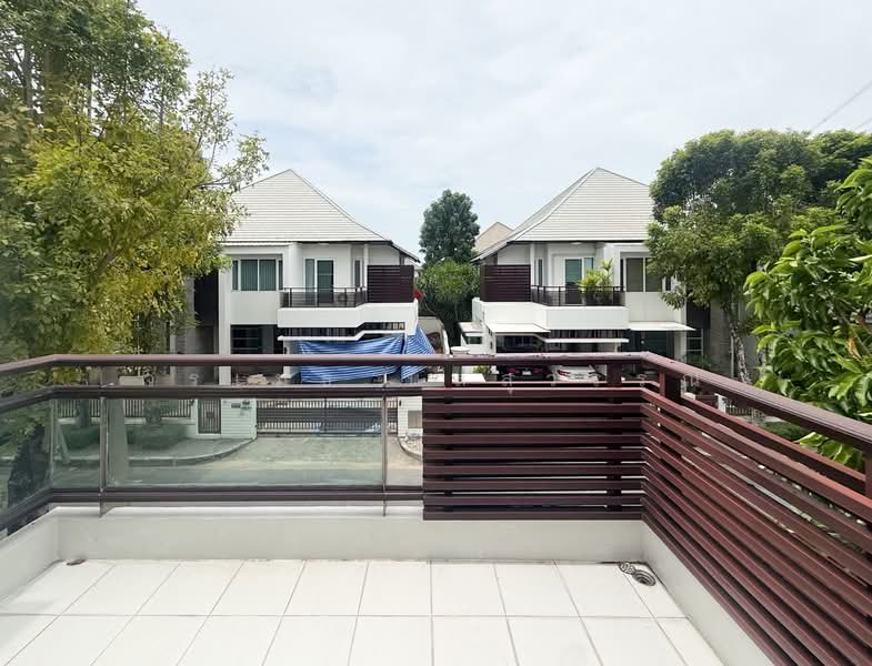 Blue Lagoon Bangna-Trad KM. 8 : บลูลากูน บางนา-ตราด กม.8, กรุงเทพ, ถนนกาญจนาภิเษก, ดอกไม้, ประเวศ, กรุงเทพ, 270 ตร.ม., บ้านเดี่ยว ขาย, โดย วรเมธ นิลสุวรรณ, 500490203 - DDproperty.com