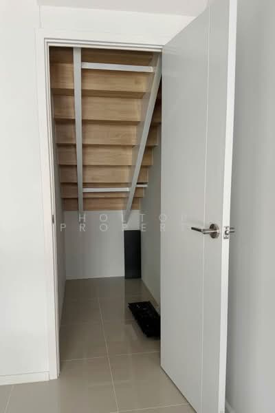 Cherkoon Sukhumvit 77, Bangkok, 1419 1 Soi On Nut 46, Suan Luang, Bangkok, 3 Bedrooms, 1 sqm, Townhouse For Rent, by Holtop Property, 500490259 - DDproperty.com