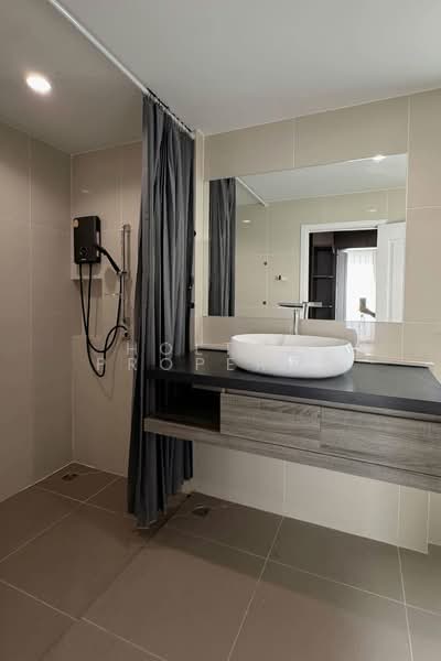 Cherkoon Sukhumvit 77, Bangkok, 1419 1 Soi On Nut 46, Suan Luang, Bangkok, 3 Bedrooms, 1 sqm, Townhouse For Rent, by Holtop Property, 500490259 - DDproperty.com