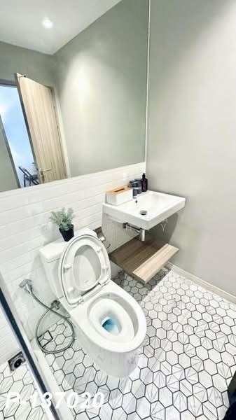 Altitude Unicorn Sathorn-Tha Phra, Bangkok, Ratchaphruek Road, Talat Plu, Thon Buri, Bangkok, 2 Bedrooms, 40 sqm, Condo For Rent, by Nichaphat Sakunchayapha, 500490267 - DDproperty.com