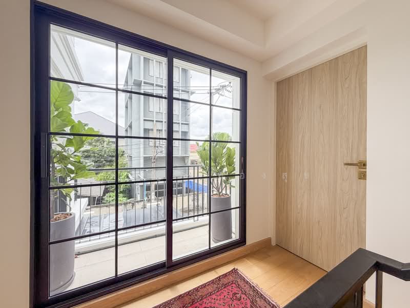 sukhumvit 65, Bangkok, สุขุมวิท 65, Khlong Tan Nua, Watthana, Bangkok, 5 Bedrooms, 550 sqm, Single Detached House For Sale, by อมรญา ทองสุข, 500490280 - DDproperty.com