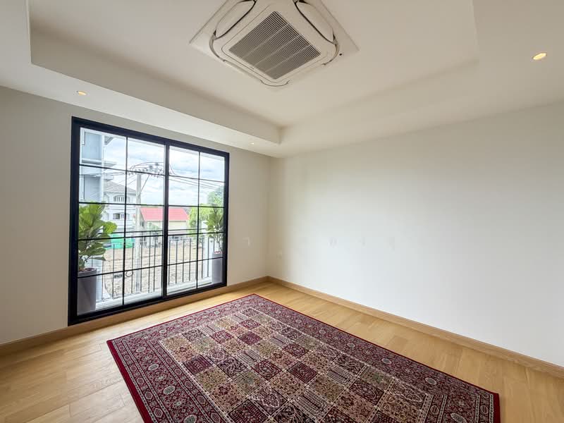 sukhumvit 65, Bangkok, สุขุมวิท 65, Khlong Tan Nua, Watthana, Bangkok, 5 Bedrooms, 550 sqm, Single Detached House For Sale, by อมรญา ทองสุข, 500490280 - DDproperty.com