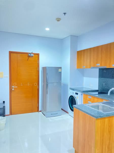 Villa Sathorn, Bangkok, 5 KrungThonBuri Road, Khlong Ton Sai, Khlong San, Bangkok, 1 Bedroom, 55 sqm, Condo For Rent, by Holtop Property, 500490293 - DDproperty.com