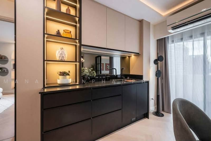 Fifty Fifth Tower, Bangkok, 84 Soi Sukhumvit 55, Sukhumvit Road, Khlong Tan Nua, Watthana, Bangkok, 4 Bedrooms, 165 sqm, Condo For Sale, by Manat Kunphanphaichit, 500490302 - DDproperty.com
