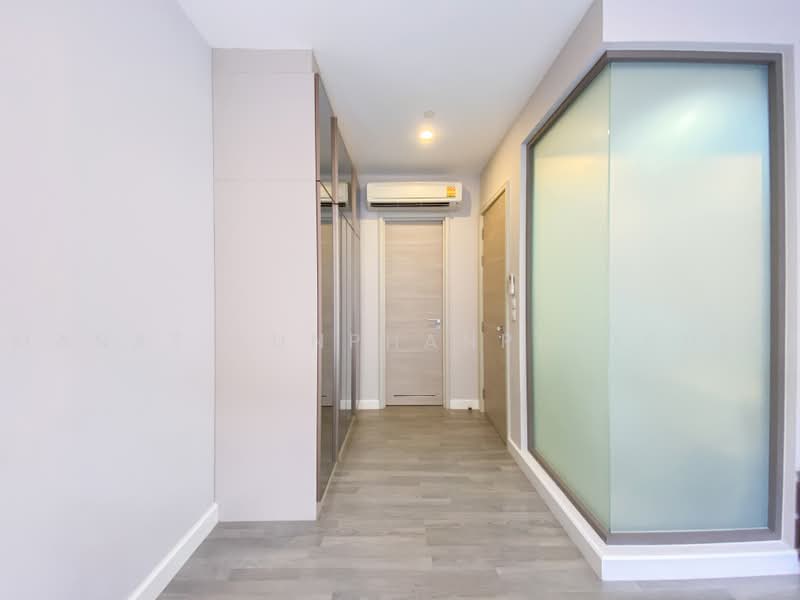 The Room Sathorn, Bangkok, 78 Pan Road, Silom, Bang Rak, Bangkok, 1 Bedroom, 47 sqm, Condo For Sale, by Manat Kunphanphaichit, 500490310 - DDproperty.com