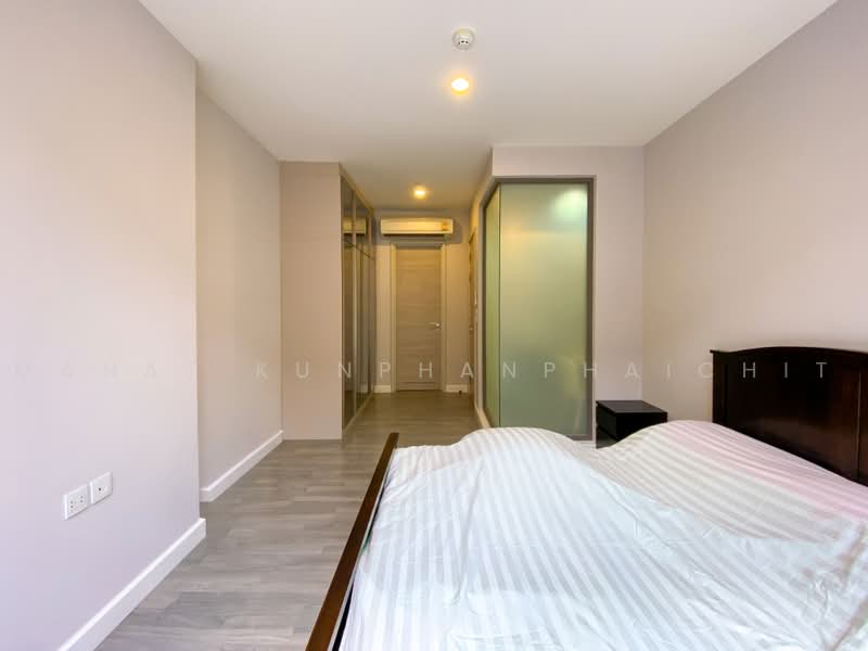 The Room Sathorn, Bangkok, 78 Pan Road, Silom, Bang Rak, Bangkok, 1 Bedroom, 47 sqm, Condo For Sale, by Manat Kunphanphaichit, 500490310 - DDproperty.com