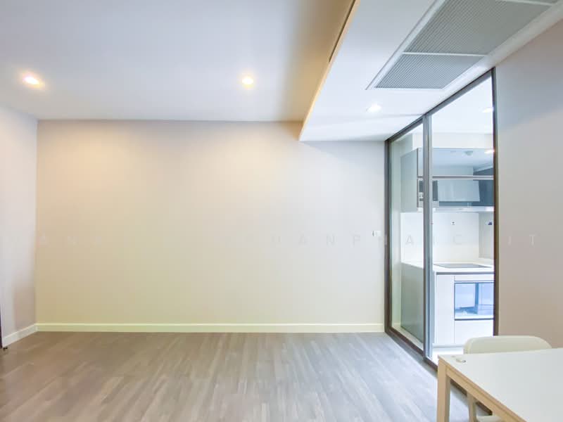 The Room Sathorn, Bangkok, 78 Pan Road, Silom, Bang Rak, Bangkok, 1 Bedroom, 47 sqm, Condo For Sale, by Manat Kunphanphaichit, 500490310 - DDproperty.com