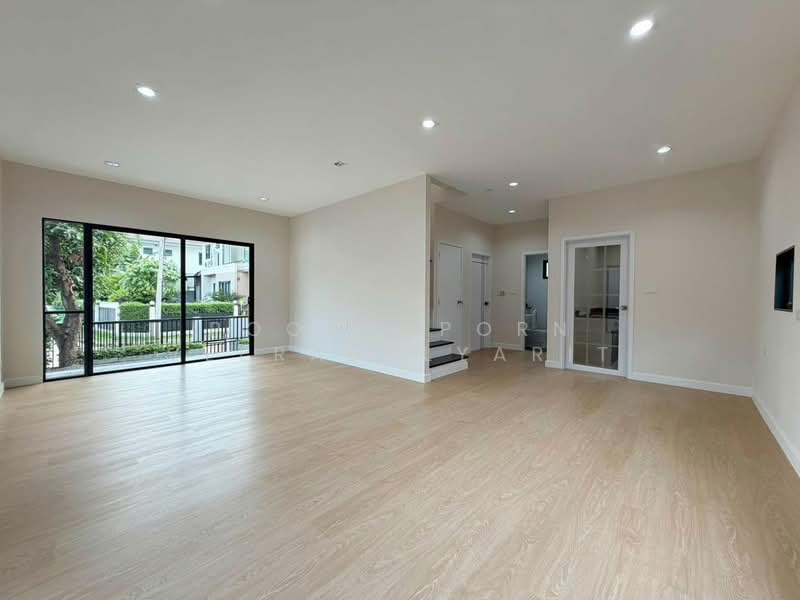 Saransiri Tiwanon Chaengwattana, Pathum Thani, Ban Mai, Muang Pathum Thani, Pathum Thani, 3 Bedrooms, 180 sqm, Single Detached House For Sale, by Poonyaporn Veerabulyarit, 500490335 - DDproperty.com