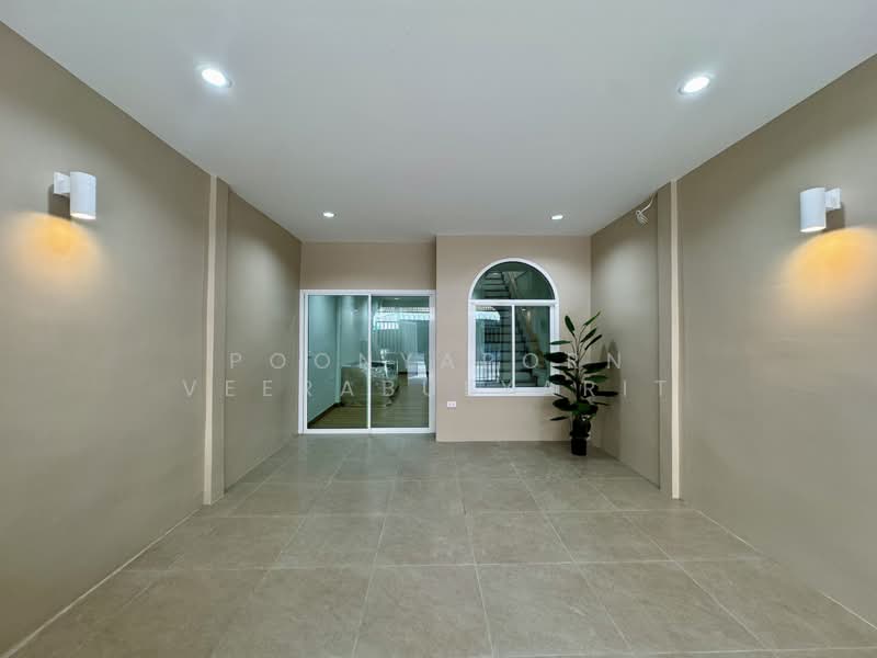 หมู่บ้านอมรพันธุ์ ลาดพร้าววังหิน 74, Bangkok, ลาดพร้าววังหิน, Lat Phrao, Bangkok, 3 Bedrooms, 144 sqm, Townhouse For Sale, by Poonyaporn Veerabulyarit, 500490359 - DDproperty.com