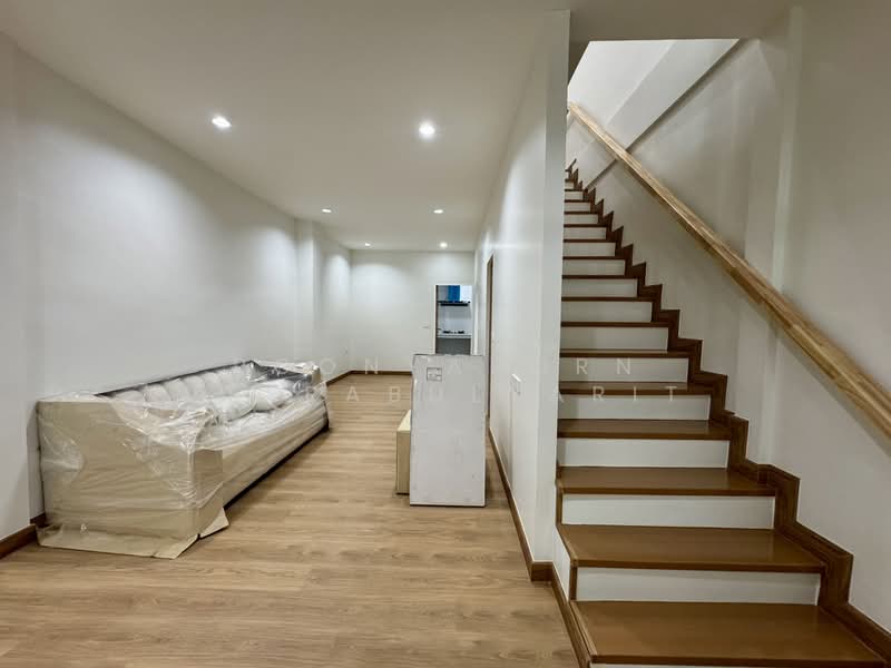 หมู่บ้านอมรพันธุ์ ลาดพร้าววังหิน 74, Bangkok, ลาดพร้าววังหิน, Lat Phrao, Bangkok, 3 Bedrooms, 144 sqm, Townhouse For Sale, by Poonyaporn Veerabulyarit, 500490359 - DDproperty.com