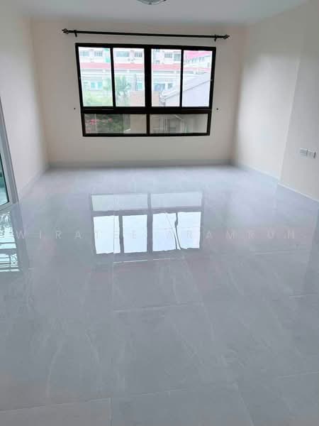Lumpini Place Narathiwas 24, Bangkok, Sathu Pradit 19 Alley 3, Chong Nonsi, Yan Nawa, Bangkok, 1 Bedroom, 34 sqm, Condo For Sale, by Wiratee Aramrun, 500490361 - DDproperty.com
