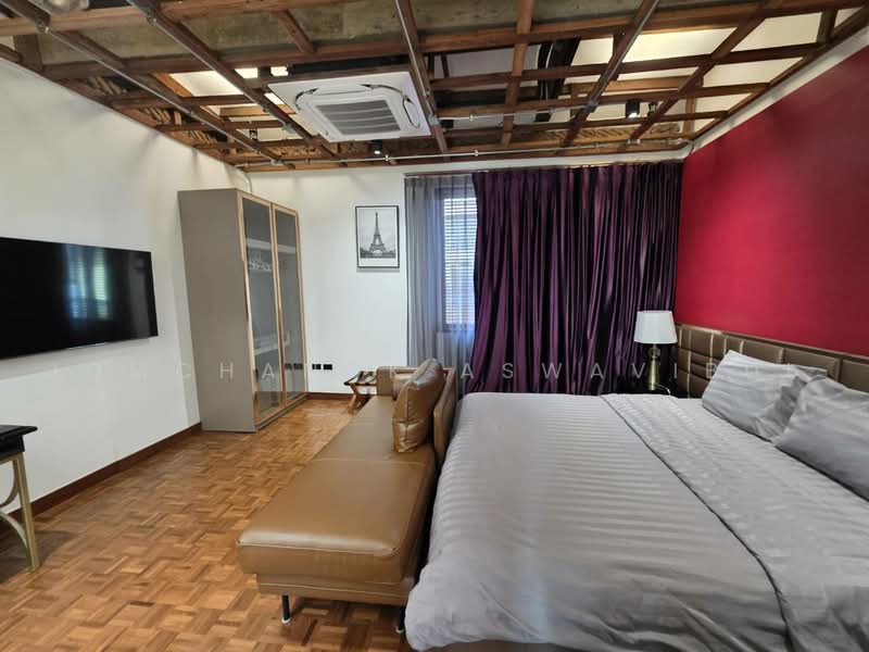 Brown Brick Thonglor, Bangkok, Soi Ekamai 21, Khlong Tan Nua, Watthana, Bangkok, 5 Bedrooms, 600 sqm, Apartment For Sale, by Jomchanok Aswavibul, 500490364 - DDproperty.com