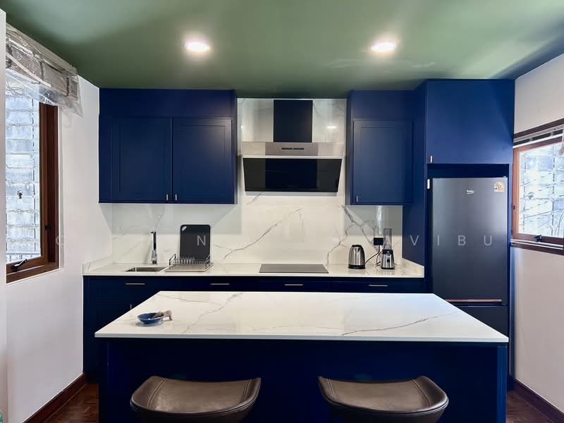 Brown Brick Thonglor, Bangkok, Soi Ekamai 21, Khlong Tan Nua, Watthana, Bangkok, 5 Bedrooms, 600 sqm, Apartment For Sale, by Jomchanok Aswavibul, 500490364 - DDproperty.com