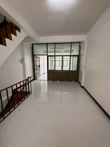 Commercial Building for Sale in Charoen Nakhon 7, 18 sq.wah, Bangkok, Khlong Ton Sai, Khlong San, Bangkok, , 250 sqm, Shophouse For Sale, by คุณ ณิชาภา, 500490411 - DDproperty.com