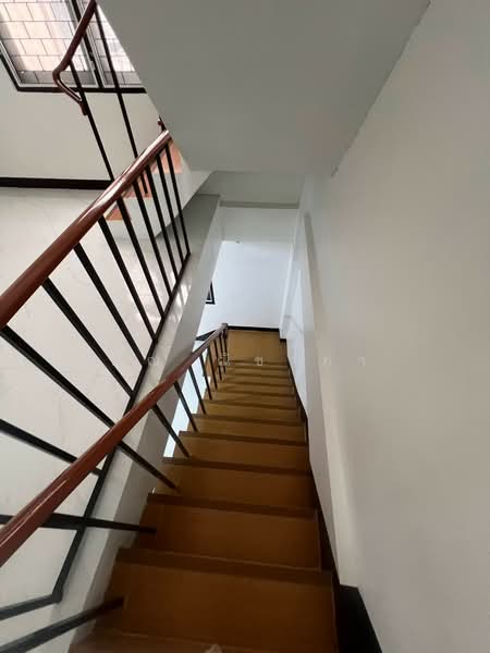 Commercial Building for Rent in Charoen Nakhon 7, 18 sq.wah 250 sq.m, Bangkok, Khlong Ton Sai, Khlong San, Bangkok, , 250 sqm, Shophouse For Rent, by คุณ ณิชาภา, 500490420 - DDproperty.com