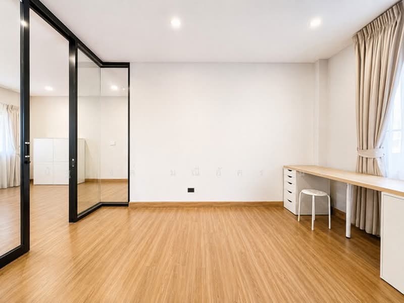 Centro Phahol-Vibhavadi 2, Pathum Thani, Klong 1 Khlong Luang, Khlong Nung, Khlong Luang, Pathum Thani, 4 Bedrooms, 225 sqm, Single Detached House For Rent, by นัฐพงค์ มณีอัครเนตร, 500490445 - DDproperty.com