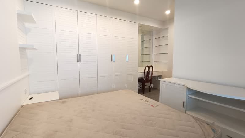 Large Detached House Near Central Rama 2, Bangkok, ท่าข้าม - พระราม 2, Tha Kham, Bang Khun Thian, Bangkok, 5 Bedrooms, 400 sqm, Single Detached House For Sale, by ศิริกาญจณ์ ประณุทกระสานติ์, 500490455 - ห้องนอนชั้นล่าง - DDproperty.com