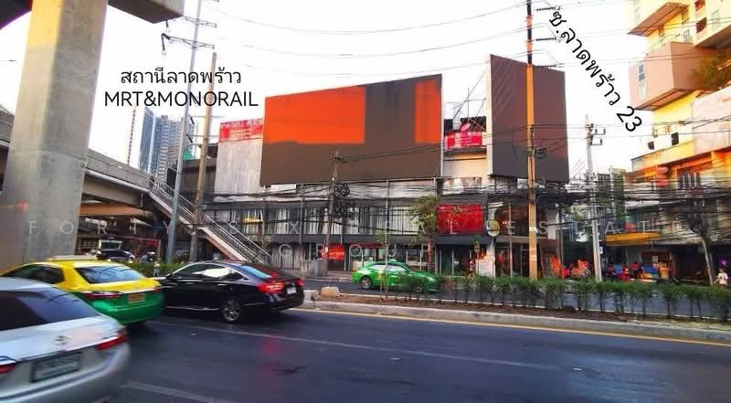 ขาย/ให้เช่า ตึกแถว,อาคาร ติดไฟแดงมุมแยกรัชดา-ลาดพร้าว 4 ชั้น ตรงข้ามสถานี MRT, กรุงเทพ, จอมพล, จตุจักร, กรุงเทพ, 800 ตร.ม., ตึกแถว-อาคารพาณิชย์ ให้เช่า, โดย Forty-Six Real Estate Group, 500490468 - DDproperty.com