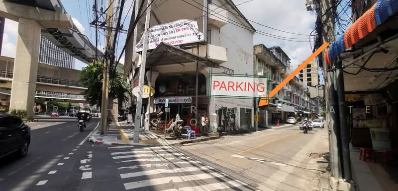 ขาย/ให้เช่า ตึกแถว,อาคาร ติดไฟแดงมุมแยกรัชดา-ลาดพร้าว 4 ชั้น ตรงข้ามสถานี MRT, Bangkok, Jom Phon, Chatuchak, Bangkok, , 800 sqm, Shophouse For Rent, by Forty-Six Real Estate Group, 500490468 - DDproperty.com